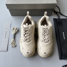 Balenciaga Sneakers